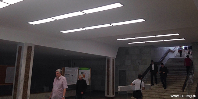 Встраиваемые потолочные светильники «LED Engineering» в институте физики
